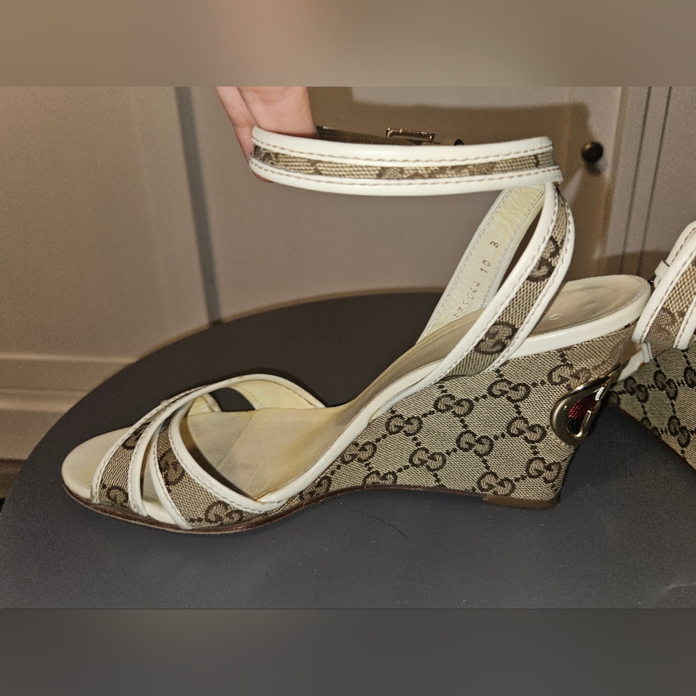 Gucci sandals